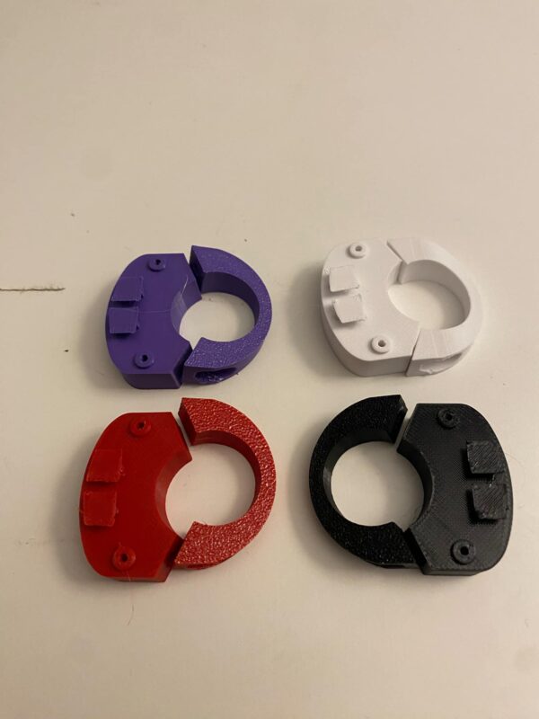 Ekraniuko laikilis perkelis i vidurį. (3d printed)